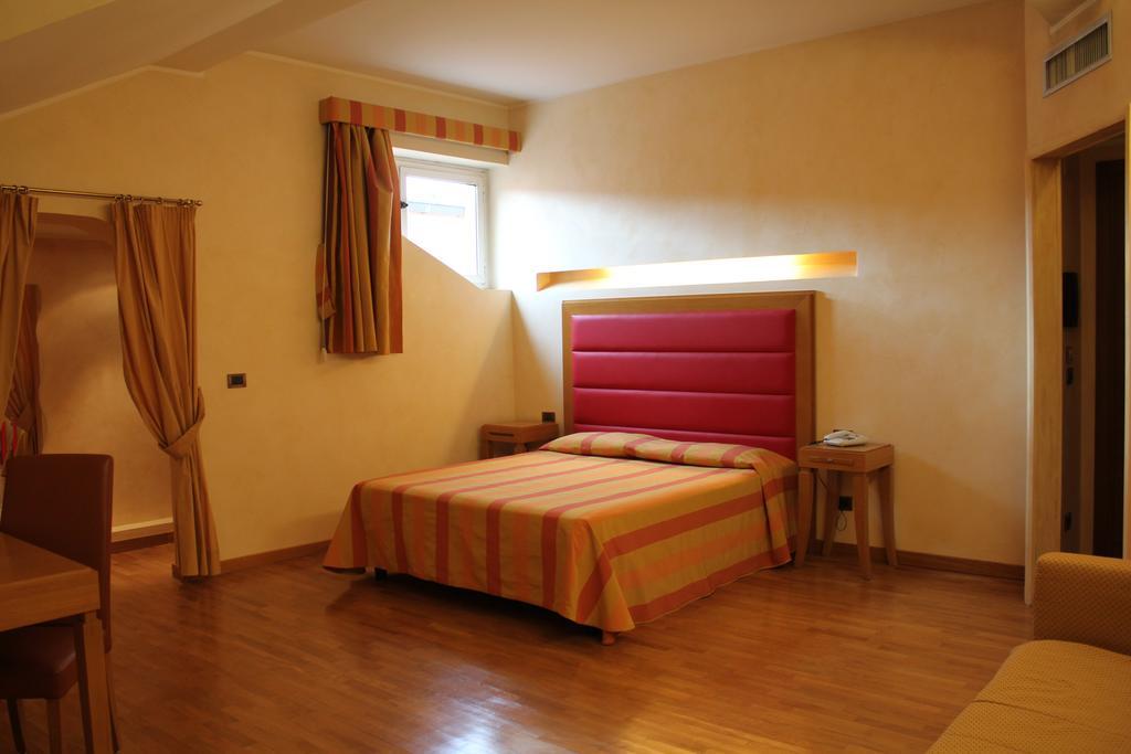Hotel Castello LʼAquila Buitenkant foto